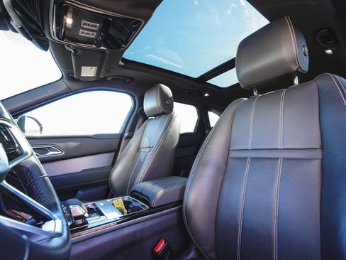 Used 2023 Land Rover Range Rover Velar R-Dynamic S image 29