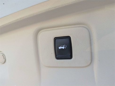 Used 2018 Nissan Murano Platinum image 13