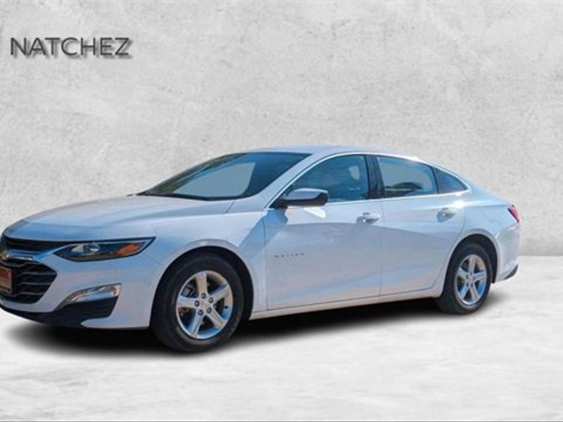 Used 2024 Chevrolet Malibu LT image 1