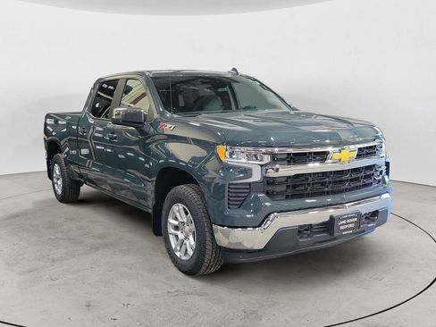 Used 2025 Chevrolet Silverado 1500 LT AWD/4WD image 7