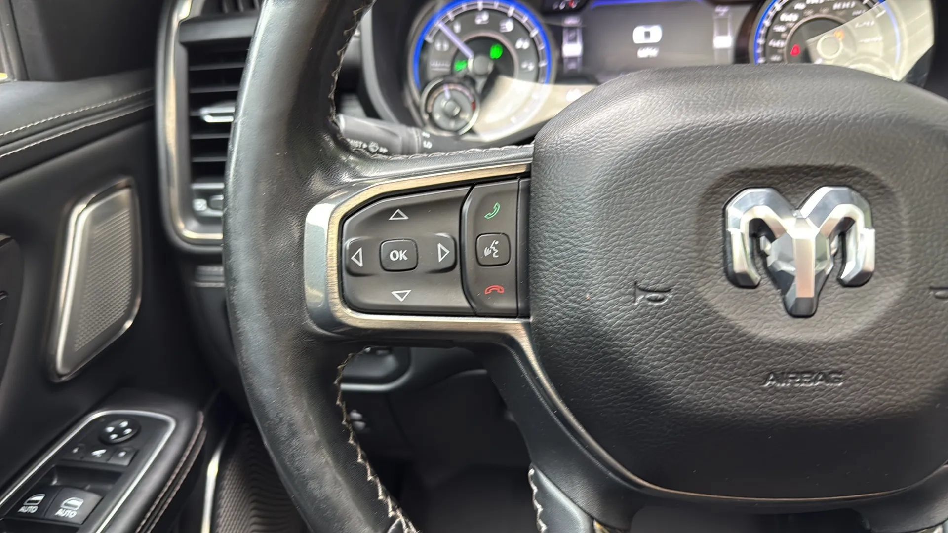 Used 2019 RAM 1500 Limited AWD/4WD image 33