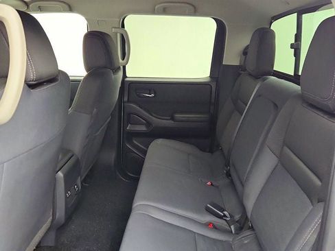 Used 2023 Nissan Frontier SV AWD/4WD image 19