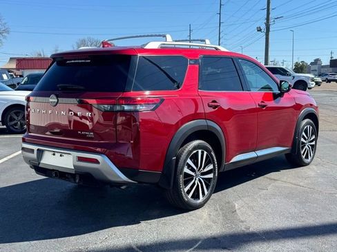 Used 2024 Nissan Pathfinder Platinum w/ Cargo Package image 5