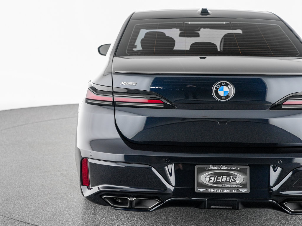 Used 2024 BMW 760i xDrive AWD/4WD image 46