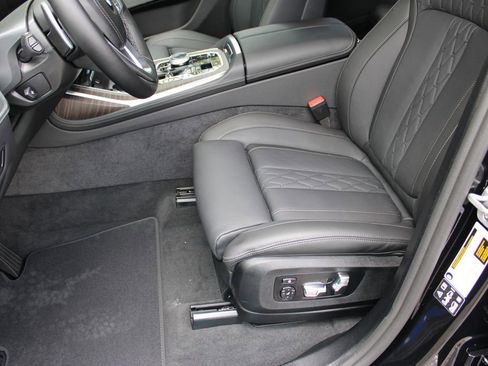 New 2026 BMW X7 xDrive40i w/ Executive Package image 23