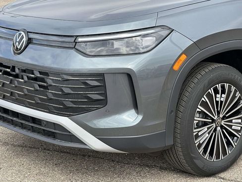 New 2025 Volkswagen Tiguan S AWD/4WD image 6