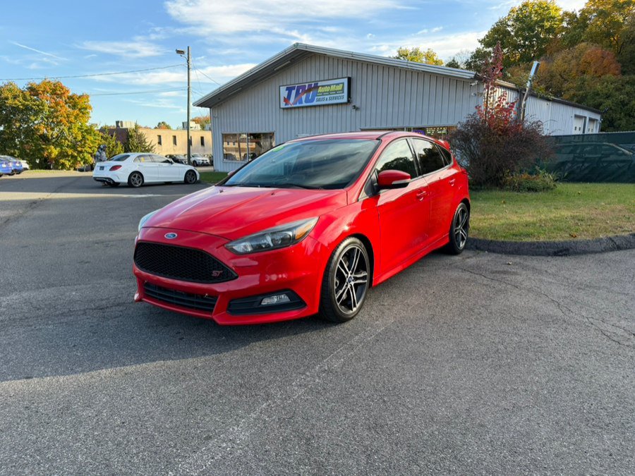 Used 2016 Ford Focus ST w/ Equipment Group 401A FWD image 2