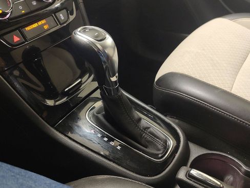 Used 2020 Buick Encore Preferred AWD/4WD image 14