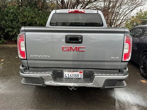 Used 2018 GMC Canyon SLE w/ SLE Convenience Package image 4
