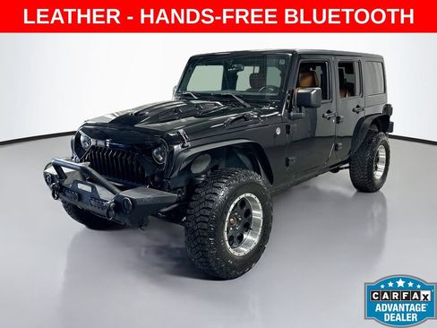 Used 2018 Jeep Wrangler Unlimited Sahara w/ Connectivity Group AWD/4WD image 2