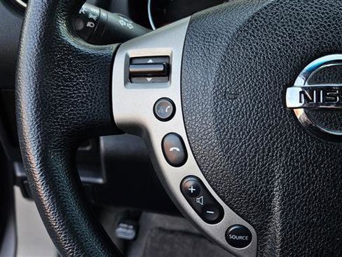 Used 2012 Nissan Rogue SV image 11