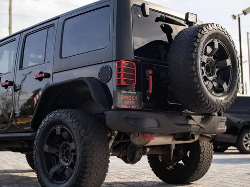 Used 2015 Jeep Wrangler Unlimited Rubicon AWD/4WD image 14