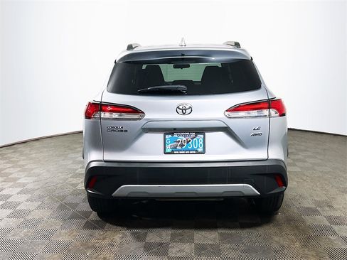 Certified 2023 Toyota Corolla Cross LE w/ Moonroof Package image 7