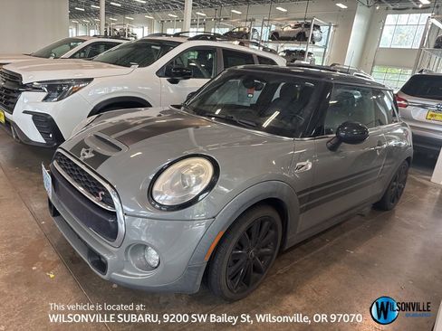 Used 2015 MINI Cooper S image 1
