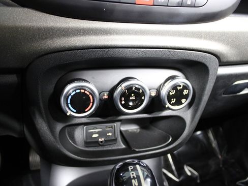 Used 2014 FIAT 500L Trekking FWD image 10
