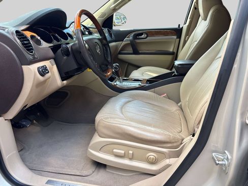 Used 2011 Buick Enclave CXL FWD image 8