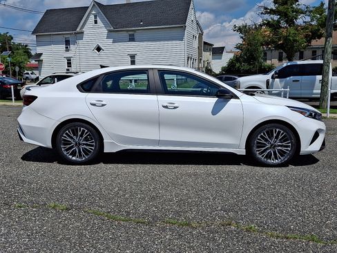 Used 2023 Kia Forte GT-Line w/ GT-Line Premium Package FWD image 6