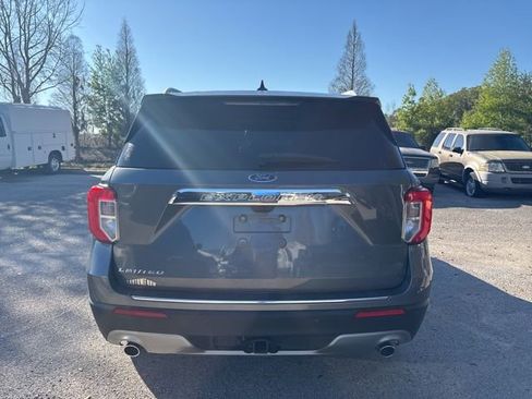 Used 2022 Ford Explorer Limited w/ Equipment Group 301A image 6