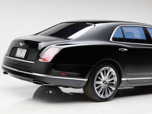 Used 2014 Bentley Mulsanne RWD image 35