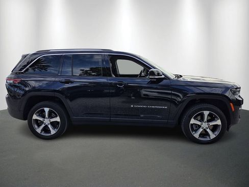 Used 2023 Jeep Grand Cherokee 4WD 4xe w/ Luxury Tech Group II image 8
