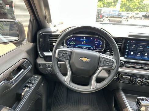 Used 2023 Chevrolet Silverado 1500 LTZ w/ LTZ Premium Package AWD/4WD image 13