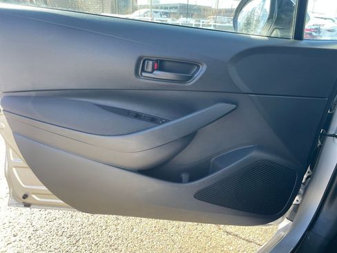 Used 2025 Toyota Corolla LE image 18