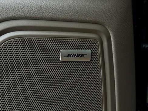 New 2025 Porsche Macan image 33