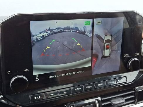 Used 2022 Nissan Pathfinder Platinum w/ Cargo Package image 17