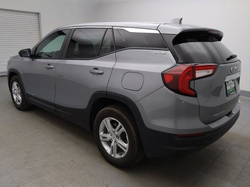 Used 2024 GMC Terrain SLE FWD image 3