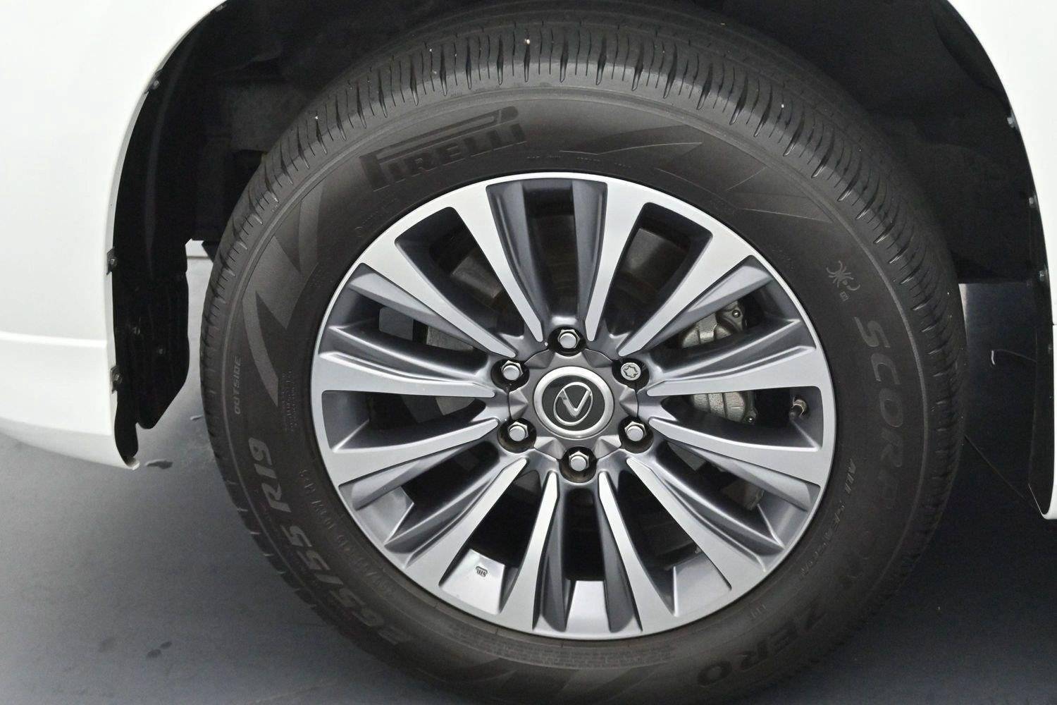 Used 2021 Lexus GX 460 Luxury w/ Accessory Package AWD/4WD image 46