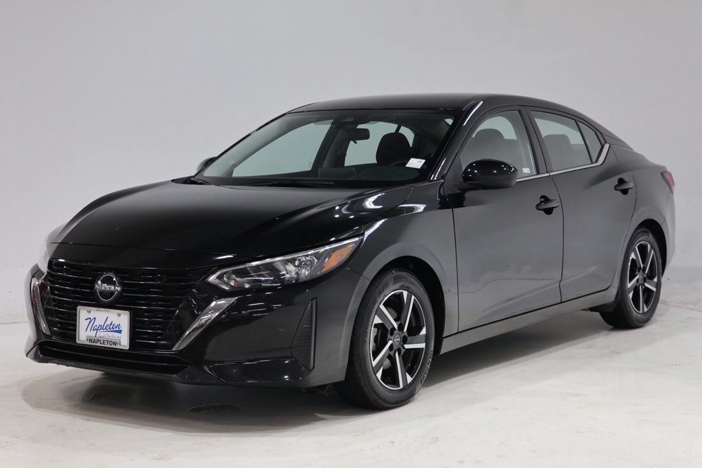 Used 2025 Nissan Sentra SV FWD image 3