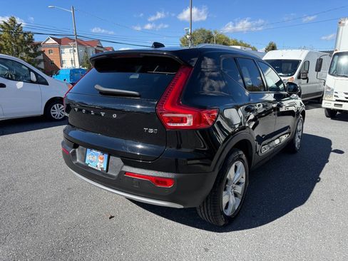 Used 2021 Volvo XC40 T5 Momentum AWD/4WD image 3