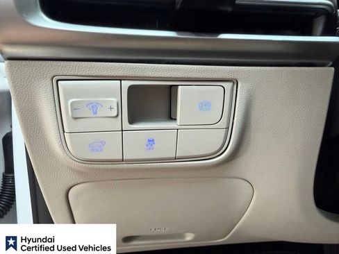 Certified 2025 Hyundai Tucson Limited FWD image 25