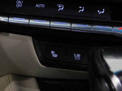Used 2022 Cadillac CT4 Premium Luxury AWD/4WD image 45