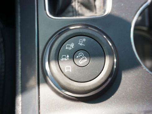 Used 2016 Ford Explorer XLT w/ Equipment Group 202A image 29