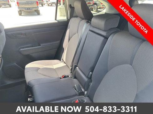 Used 2023 Toyota Highlander L FWD image 20