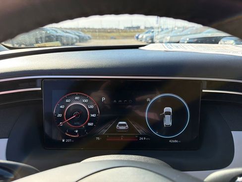 Used 2024 Hyundai Tucson Limited image 19