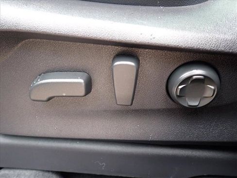 Used 2025 Subaru Ascent Limited AWD/4WD image 16