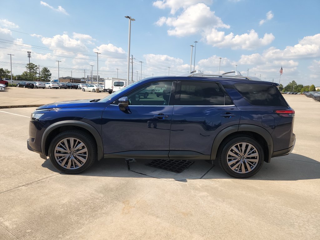 Used 2022 Nissan Pathfinder SL w/ SL Premium Package FWD image 8