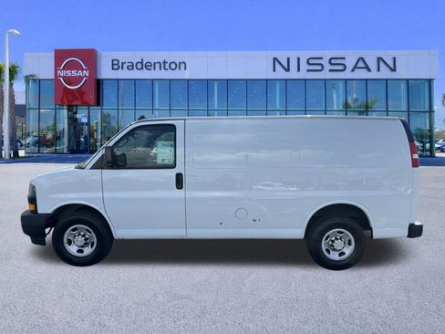 Used 2019 Chevrolet Express 2500 w/ Driver Convenience Package image 8