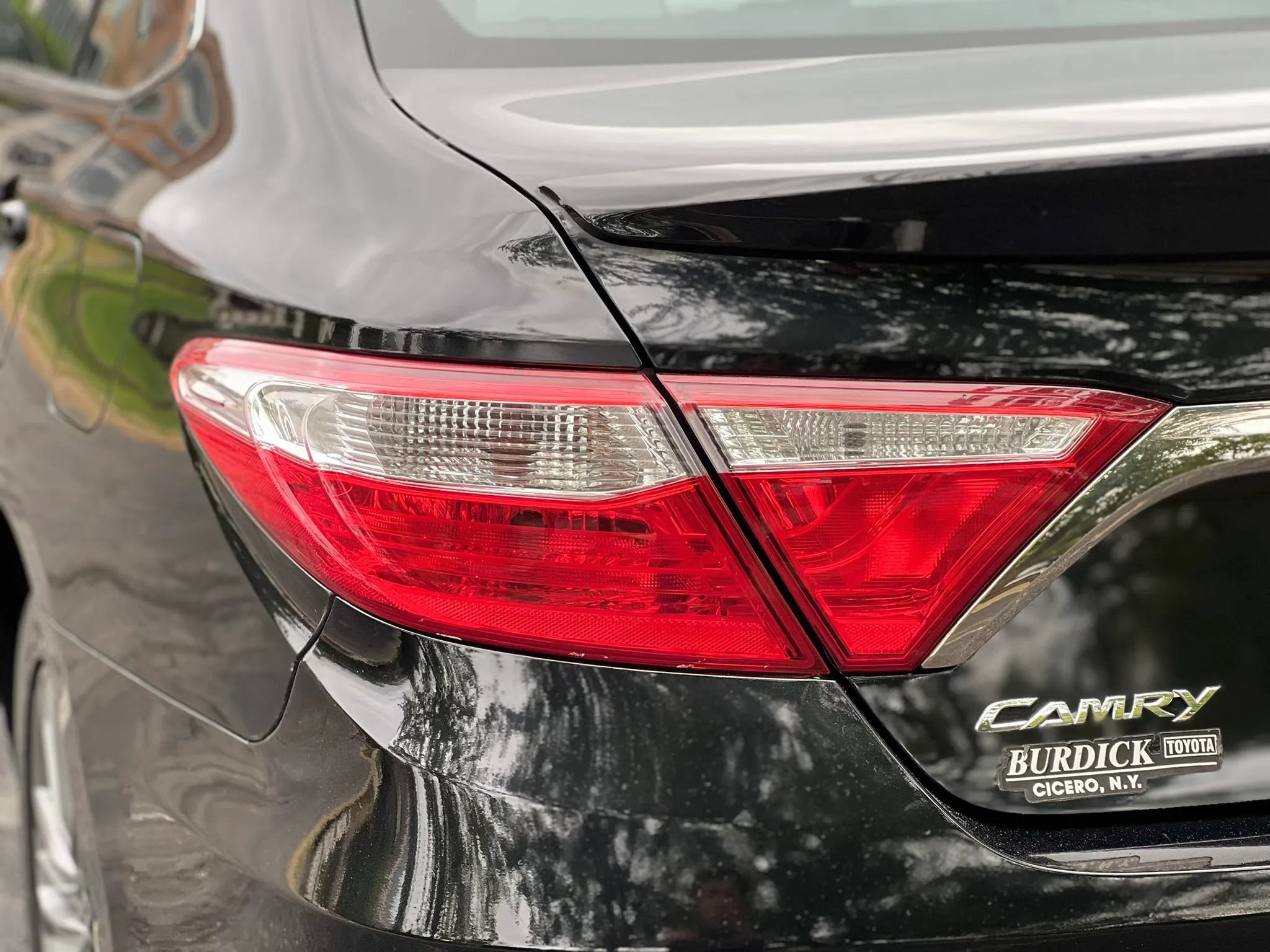 Used 2015 Toyota Camry SE FWD image 10