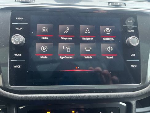 Used 2024 Volkswagen Tiguan SE R-Line image 14