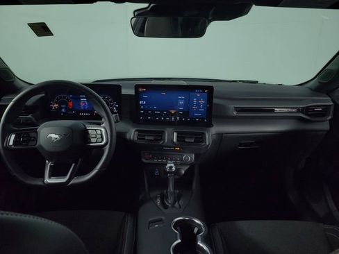 Used 2025 Ford Mustang Coupe image 24