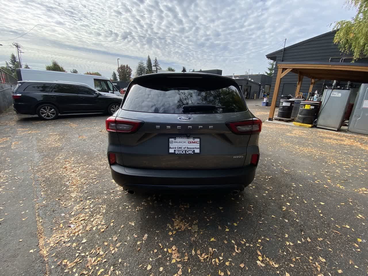 Used 2025 Ford Escape ST-Line Select AWD/4WD image 5