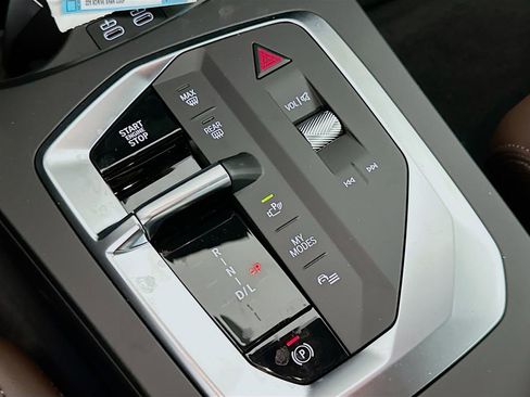 Used 2025 BMW 228i xDrive w/ Technology Package image 15