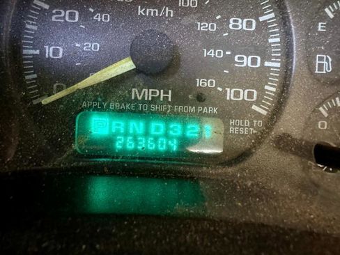 Used 2001 Chevrolet Silverado 1500 LS image 10