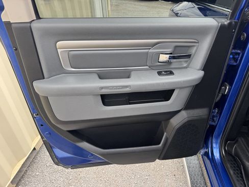 Used 2018 RAM 1500 Lone Star image 9