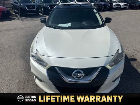 Used 2017 Nissan Maxima Platinum w/ Interior Lighting Package image 9