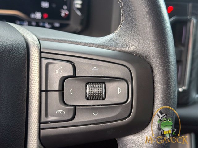 Used 2023 GMC Yukon Denali w/ Advanced Technology Package AWD/4WD image 18