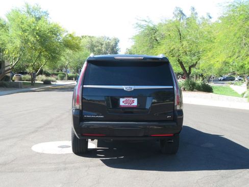 Used 2015 Cadillac Escalade Platinum AWD/4WD image 12